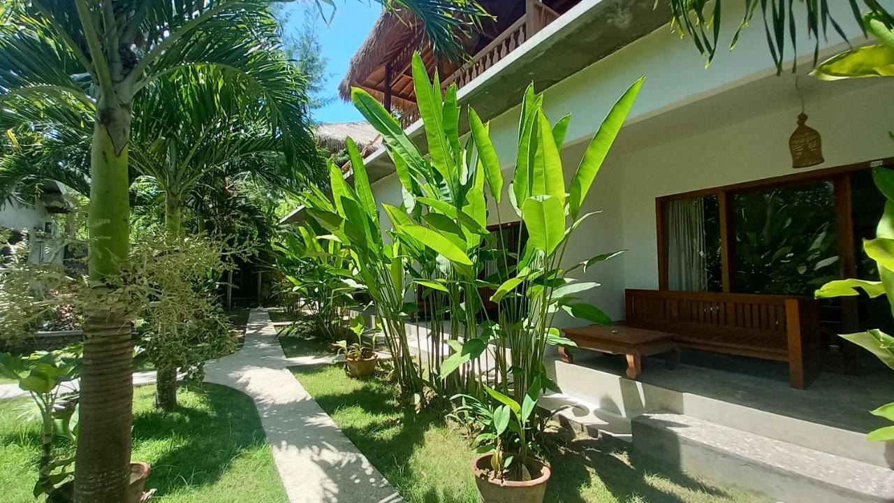 Palm Green Hotel Kuta  Exterior photo